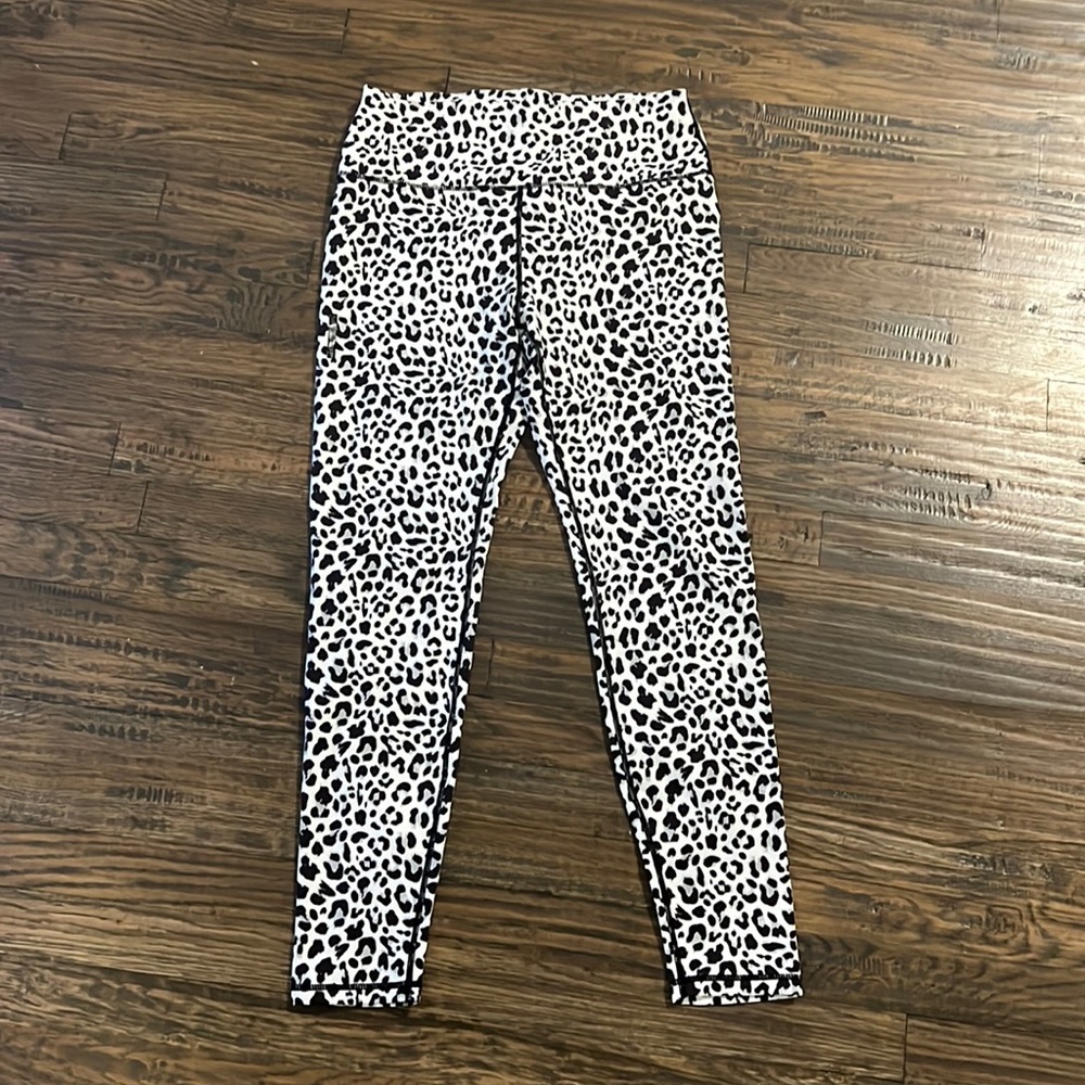 Love Fitness Apparel Black and White Leopard Print Leggings